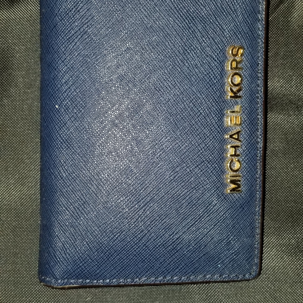 Michael Kors wallete